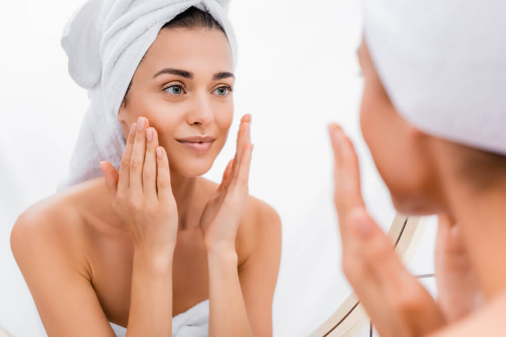 How to Care For Your Skin After Wearing Makeup - Skin Dimensions at Core  Dermatology