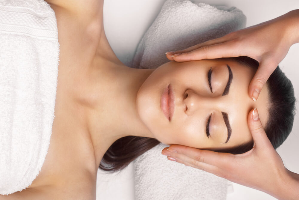 Facial massage at VouPre spa